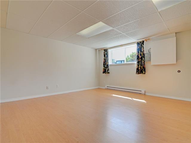  Image of 6 Bedroom Single Family Property  For Sale at 2081 Charters Rd, Sooke
