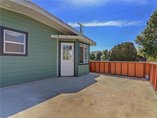  Image of 6 Bedroom Single Family Property  For Sale at 2081 Charters Rd, Sooke