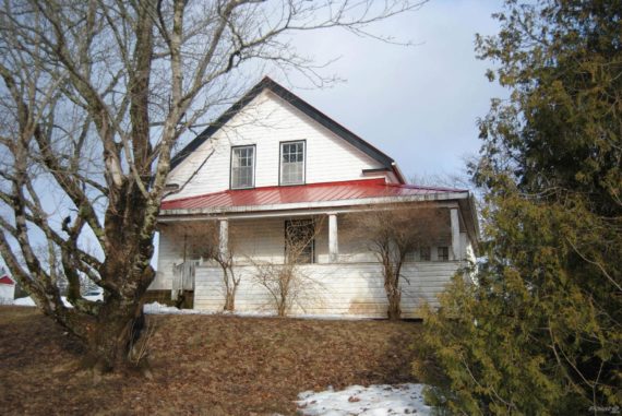 3 bedroom Farm And A...